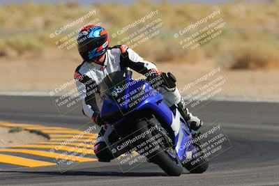 media/Oct-03-2022-Moto Forza (Mon) [[5f077a3730]]/Beginner Group/Session 4 (Turn 16)/